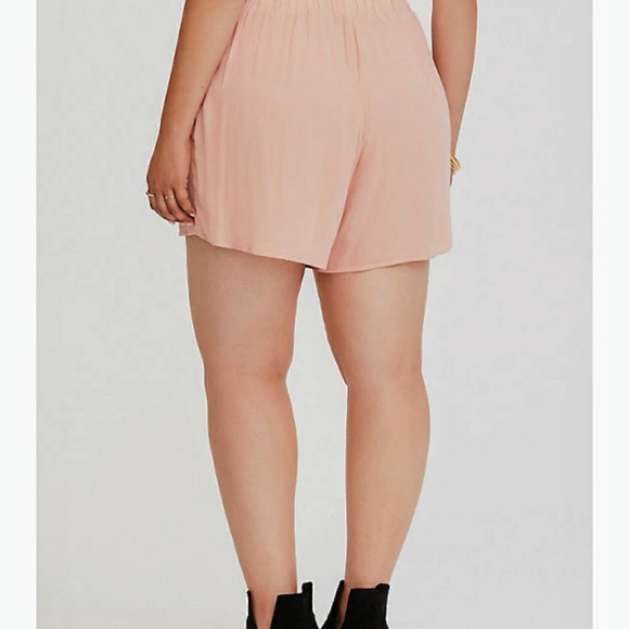 NWOT Torrid Shorts - Picture 3 of 3